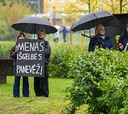Panevėžys prisijungė prie visos Lietuvos kultūros streiko: protestas surengtas Senvagės saloje