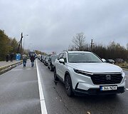 Uždaryta siena su Baltarusija: eilės prie Medininkų pasienio punkto