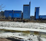 Vilniuje Neris staiga atgijo ir i&scaron;ne&scaron;ė ledus