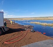 Ugniagesiai tęsia gaisro &Scaron;epetos durpyne gesinimą