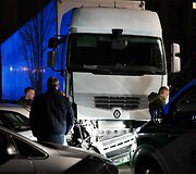 Avarija Panevėžyje: vilkikas apgadino dvi de&scaron;imtis automobilių