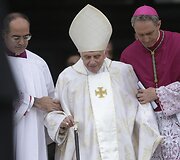 Pranci&scaron;kus per pirmąją dviejų popiežių kanonizaciją paskelbė Joną XXIII ir Joną Paulių II &scaron;ventaisiais 