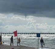Trečiadienį Palangoje, prie tilto į jūrą, formavosi viesulas