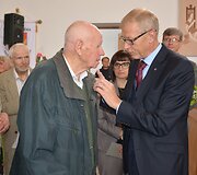 Senojoje Varėnoje įteikti &bdquo;Sidabrinės bitės&ldquo; apdovanojimai