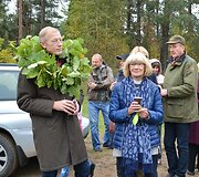 Varėnos rajono meras Algis Ka&scaron;ėta ir Margionių kaimo bendruomenės pirmininkė Lina Vosylienė