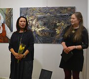 Varėnos kultūros centro parodų salėje atidaryta menininkų Valdemaro &Scaron;eme&scaron;kos, Alinos Daiker Gulbinienės ir Alessandro Rillo tapybos darbų paroda &bdquo;Antitesi&ldquo;