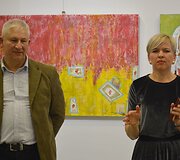 Varėnos kultūros centro parodų salėje atidaryta menininkų Valdemaro &Scaron;eme&scaron;kos, Alinos Daiker Gulbinienės ir Alessandro Rillo tapybos darbų paroda &bdquo;Antitesi&ldquo;