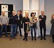 Varėnos kultūros centro parodų salėje atidaryta menininkų Valdemaro &Scaron;eme&scaron;kos, Alinos Daiker Gulbinienės ir Alessandro Rillo tapybos darbų paroda &bdquo;Antitesi&ldquo;
