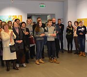 Varėnos kultūros centro parodų salėje atidaryta menininkų Valdemaro &Scaron;eme&scaron;kos, Alinos Daiker Gulbinienės ir Alessandro Rillo tapybos darbų paroda &bdquo;Antitesi&ldquo;
