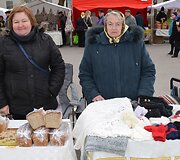 Varėnos centre gerą pusdienį smagiai &scaron;urmuliavo septintą kartą suorganizuota Dzūkijos regiono prie&scaron;velykinė mugė &bdquo;Auksalio kupkas&ldquo;. 