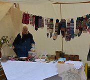 Varėnos centre gerą pusdienį smagiai &scaron;urmuliavo septintą kartą suorganizuota Dzūkijos regiono prie&scaron;velykinė mugė &bdquo;Auksalio kupkas&ldquo;. 