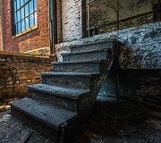 Fotografės užfiksuotas apleistų pastatų grožis