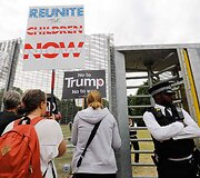 D.Trumpą Londone pasitiko protestuotojai