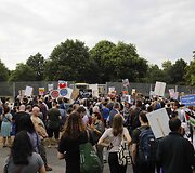 D.Trumpą Londone pasitiko protestuotojai