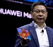 &bdquo;Huawei Mate X&ldquo; telefonas
