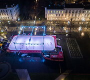Luki&scaron;kių aik&scaron;tėje atidaryta ledo čiuožykla