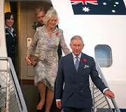 Princas Charlesas ir jo žmona Camilla atvyko į Papua Naująją Gvinėją