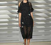 Thakoon 2015 m. pavasario-vasaros kolekcijos akimirka Niujorko mados savaitėje.