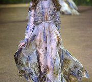 Plačios rankovės Elie Saab kolekcijoje