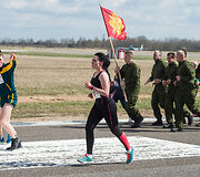 &Scaron;iauliuose vyko tradicinis bėgimas naikintuvų kilimo-tūpimo taku &bdquo;Runway Run 2018&ldquo;