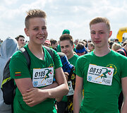&Scaron;iauliuose vyko tradicinis bėgimas naikintuvų kilimo-tūpimo taku &bdquo;Runway Run 2018&ldquo;