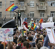 Kijeve keli tūkstančiai žmonių dalyvavo LGBT eitynėse