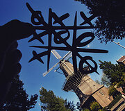 Meni&scaron;kas britų fotografo žvilgsnis į populiariausius pasaulio objektus