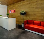 &bdquo;RE/MAX&ldquo; ir &bdquo;Vero Cafe&ldquo; viename biure