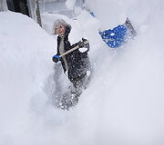 Naujoji Anglija paskendo milžini&scaron;kose sniego pusnyse