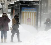 Naujoji Anglija paskendo milžini&scaron;kose sniego pusnyse