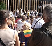 Lietuviai &bdquo;EXPO&ldquo; parodoje lankytojus vilioja maistu: &scaron;akočiais, sūriu, cepelinais