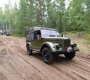 Kariniame poligone dūzgė istorinė karinė technika