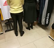 Laimikis Gariūnuose: &bdquo;Chamele&ldquo; ir &bdquo;Versage kvepalai&ldquo; už 8 eurus, Turkijoje siūta &bdquo;Armani&ldquo; striukė už 60 eurų