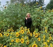 Nijolė Narmonaitė sodyboje &bdquo;Molinė saulėgrąža&ldquo;
