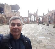 Benediktas &Scaron;etkus nacių aviacijos subombarduotoje Koventrio (Anglija) katedroje