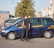 Taksistai tikrinami Vilniaus oro uoste ir &scaron;alia Geležinkelio stoties.