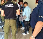 Sulaikyti nelegalūs migrantai ir juos vežęs neblaivus lietuvis