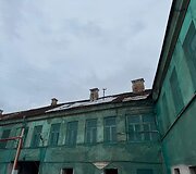 Žemaitijos g. 4 vidiniame kieme nukrito kaminas
