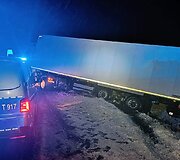 Nuo kelio nuslydęs automobilis blokavo kelią &scaron;alia Pi&scaron;o Lenkijoje