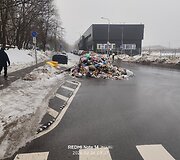 Vaizdas Vilniaus Pelesos gatvėje, kur buvo i&scaron;verstos &scaron;iuk&scaron;lės