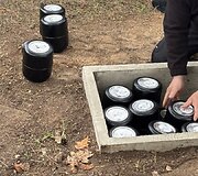 Vieni&scaron;ų žmonių laidotuvės Karveli&scaron;kių kapinėse kovo 31 d.
