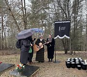 Vieni&scaron;ų žmonių laidotuvės Karveli&scaron;kių kapinėse kovo 31 d.