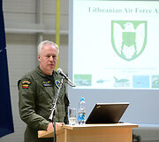 Apsilankymas Aviacijos bazėje