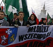 Lenkijos nacionalistų žygis Var&scaron;uvos gatvėmis
