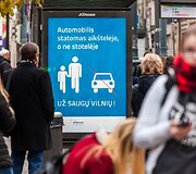Plakatai stotelėse