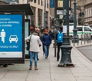Plakatai stotelėse
