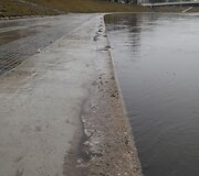 Neries pakrantės slūgstant vandeniui