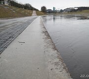Neries pakrantės slūgstant vandeniui