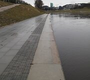 Neries pakrantės slūgstant vandeniui