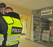 &bdquo;Benu&ldquo; vaistinės patalpose V.Sirokomlės g. keičiamos spynos.